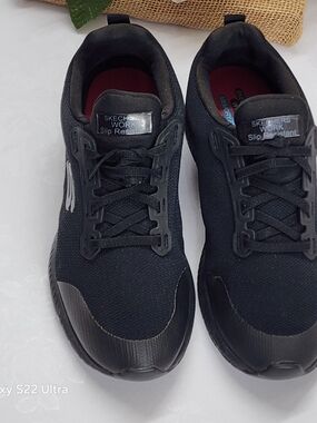 Skechers Black Slip-Resistant Athletic Work Shoes